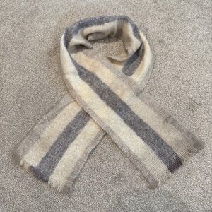 Donegal Design Scarf Natural Fabrics Wicklow Ireland Mohair Wool Gray Ivory